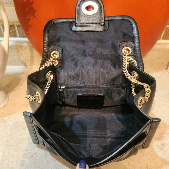 Coach Vintage Black Ranger Leather Crossbody Bag With Gold Chain ๐ฅ๐ฅ - Picture 9 of 16